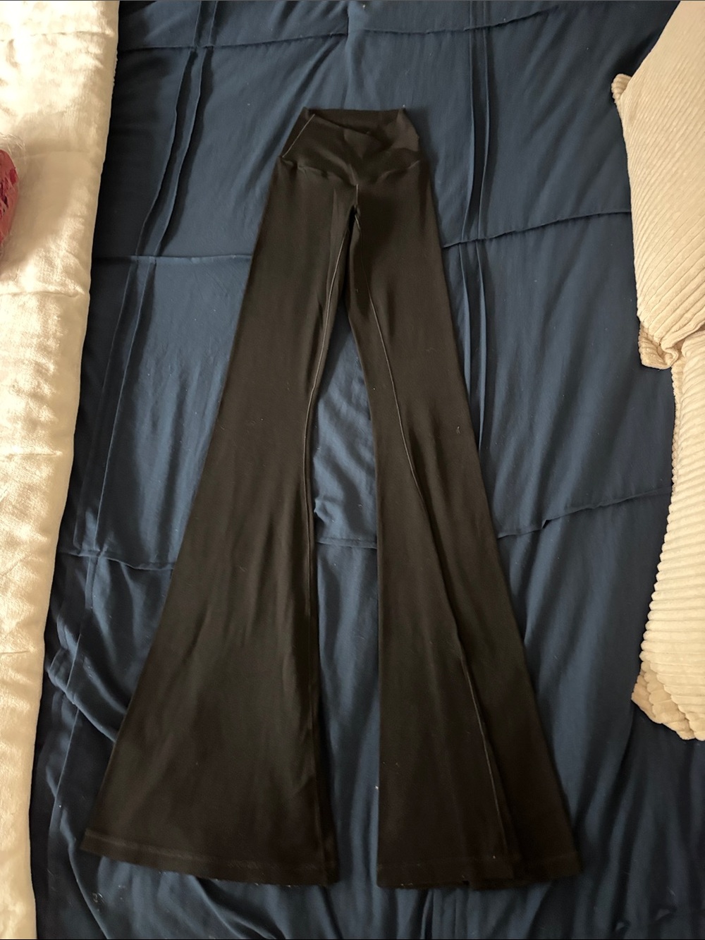 Aerie High-Waist Black Offline Flare leggings
